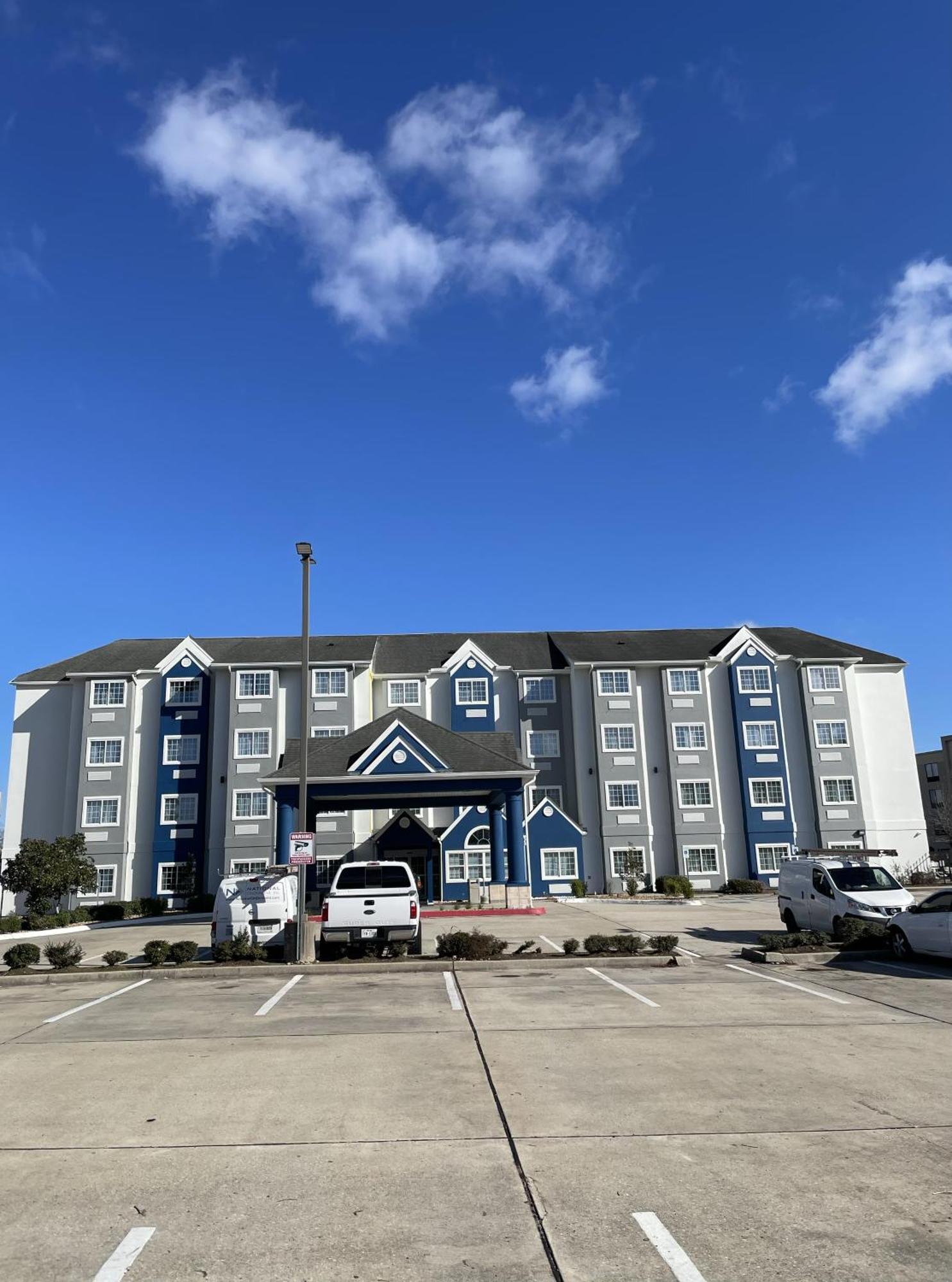 Microtel Inn And Suites Baton Rouge Airport Exterior foto